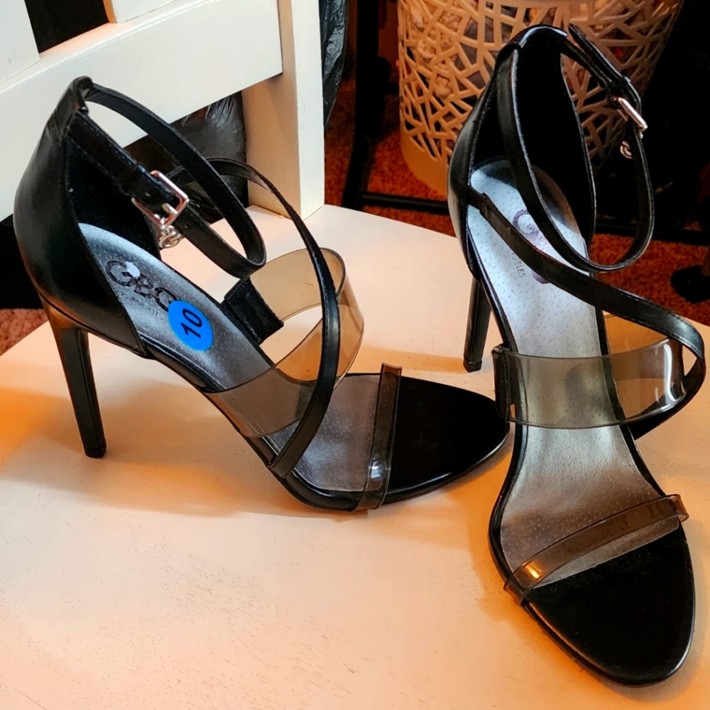 G by Guess Open Toe Heels in Black